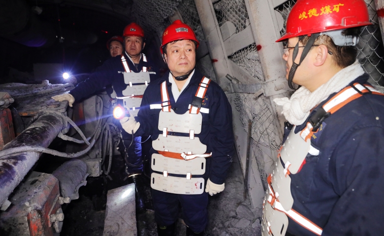 鲍衍胜到峻德矿调研查抄工作