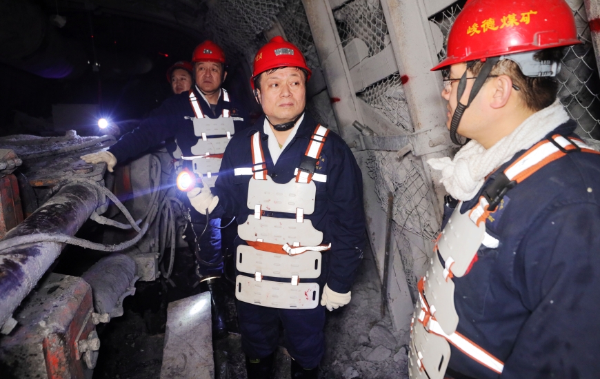 鲍衍胜到峻德矿调研查抄工作
